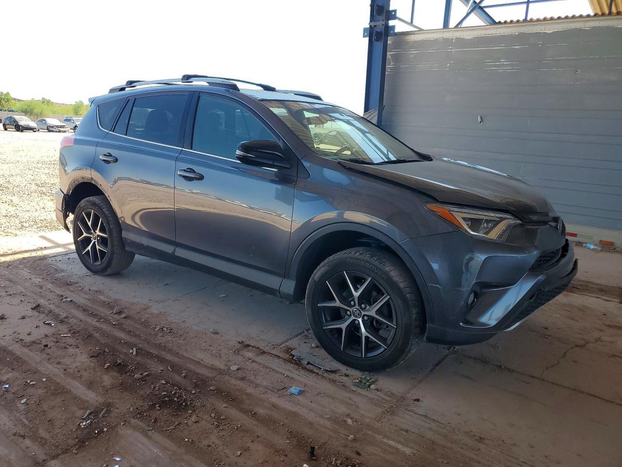 2017 Toyota Rav4 Se - Фото 4