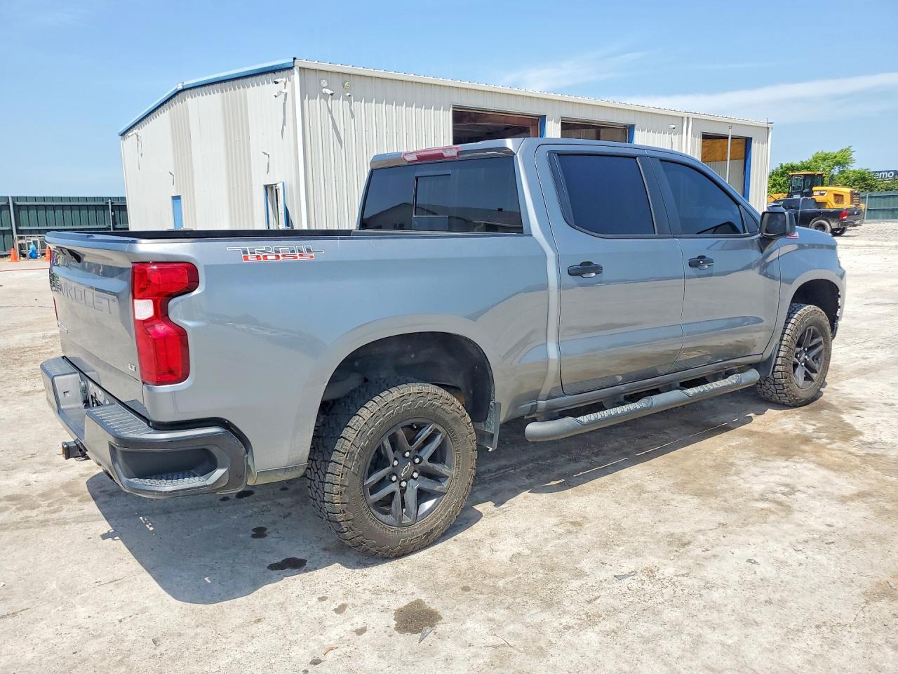 2020 Chevrolet Silverado K1500 Lt Trail Boss - Image 3