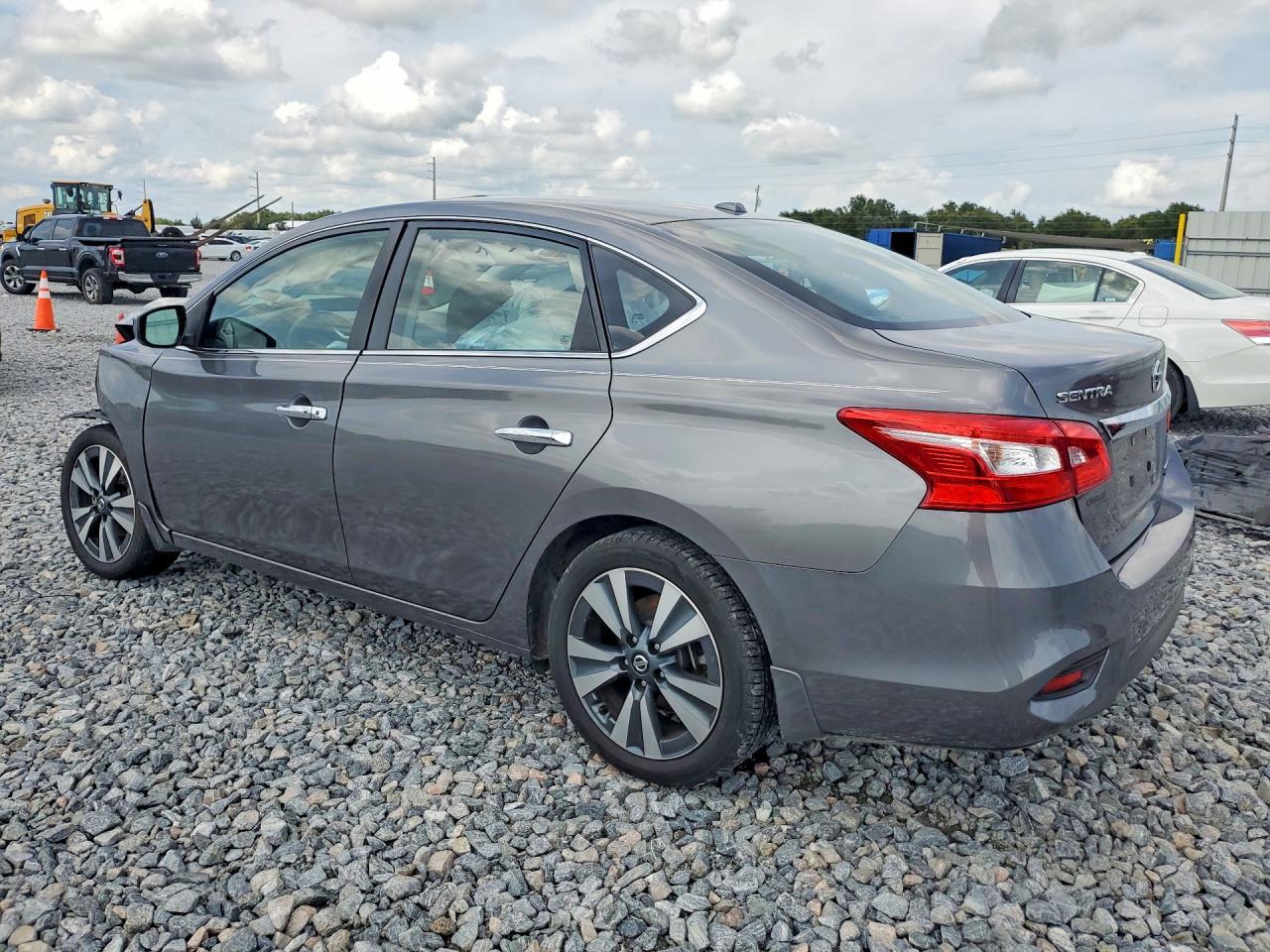 2019 Nissan Sentra Sv - Image 2
