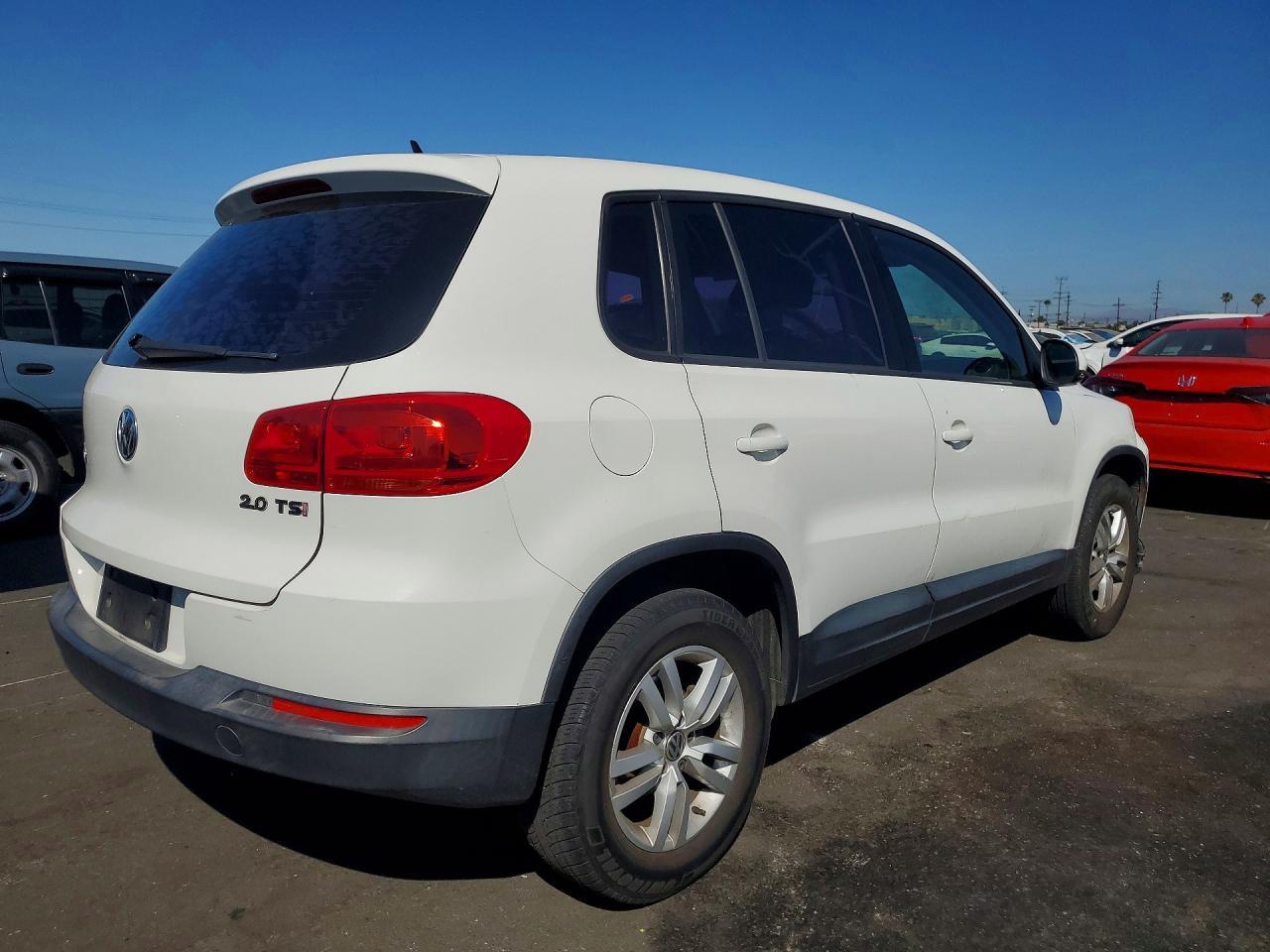 2013 Volkswagen Tiguan S/Se/Sel - Фото 3