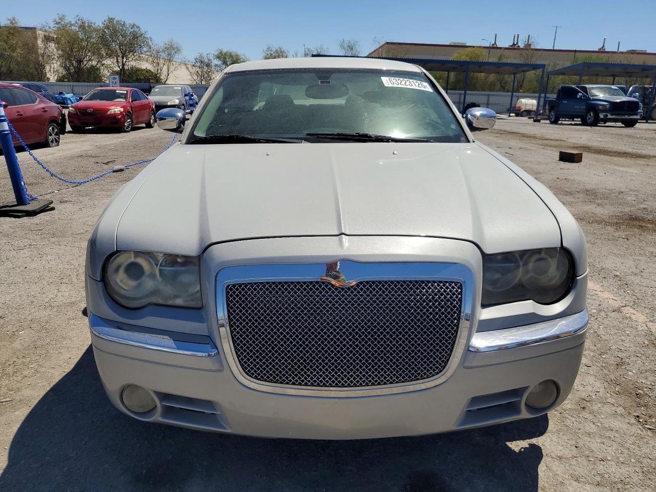 2006 Chrysler 300C - Image 5