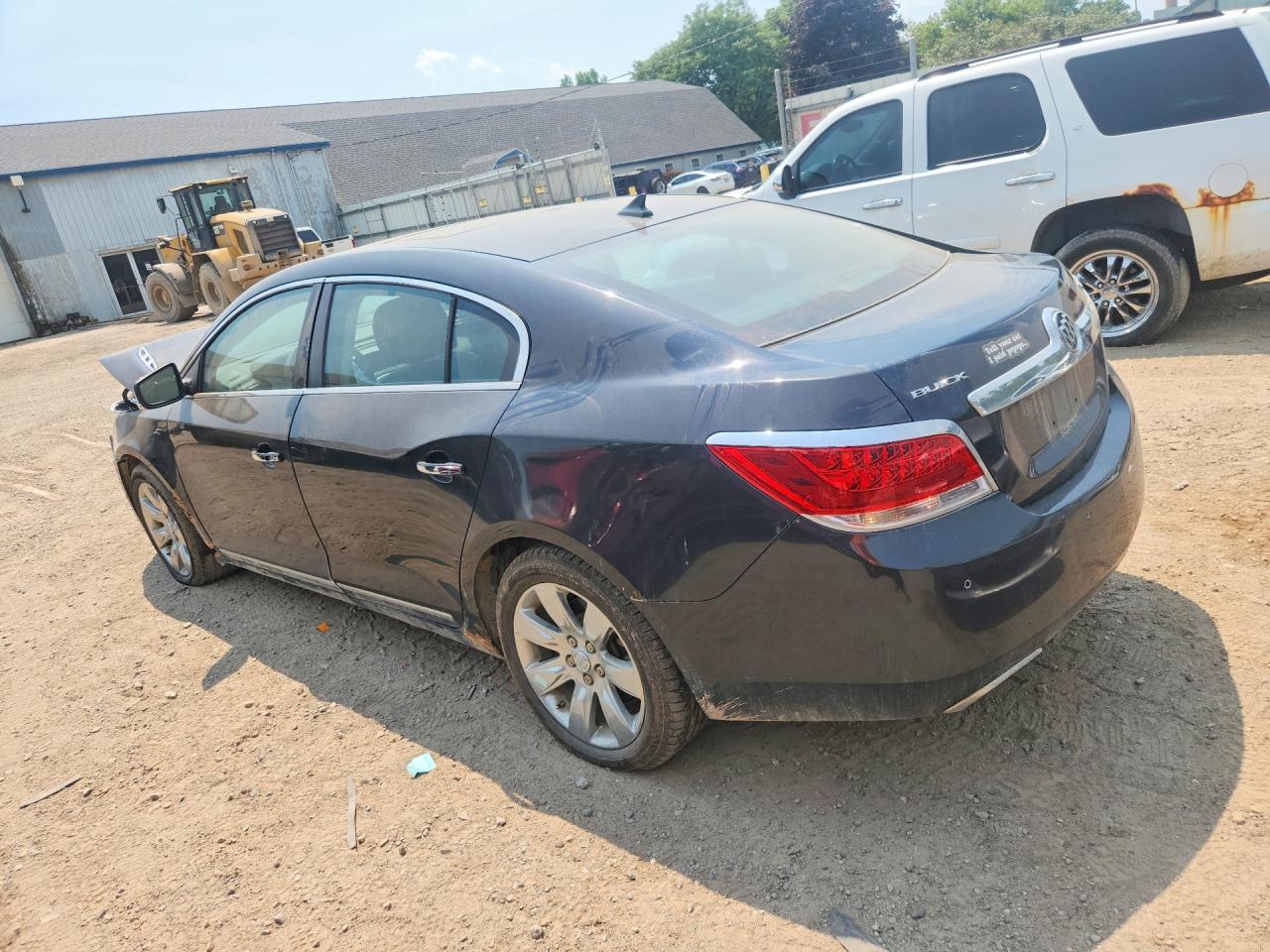 2011 Buick Lacrosse Cxs - Image 2