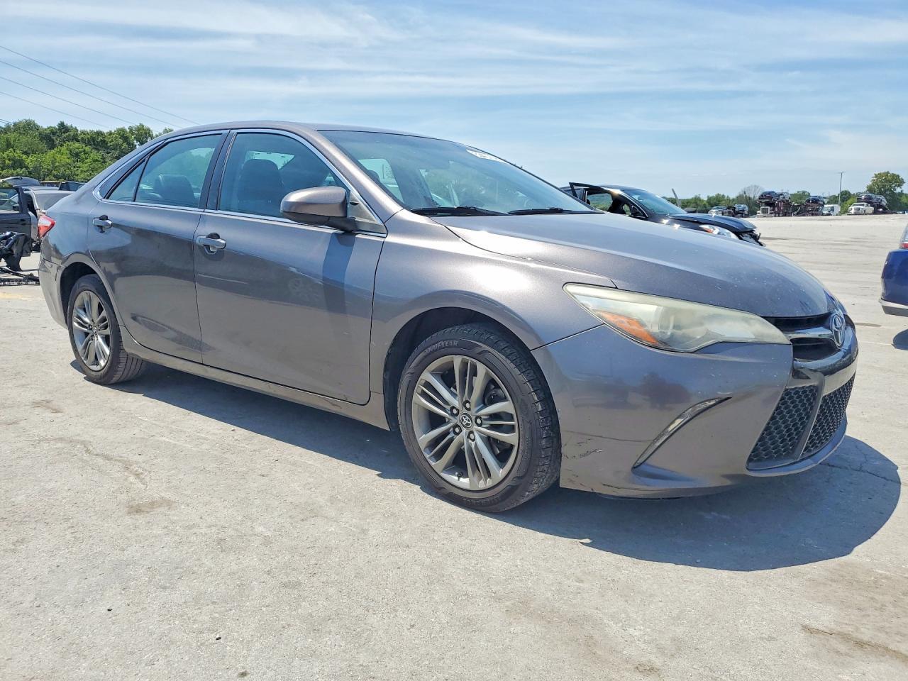 2015 Toyota Camry Se - Image 4