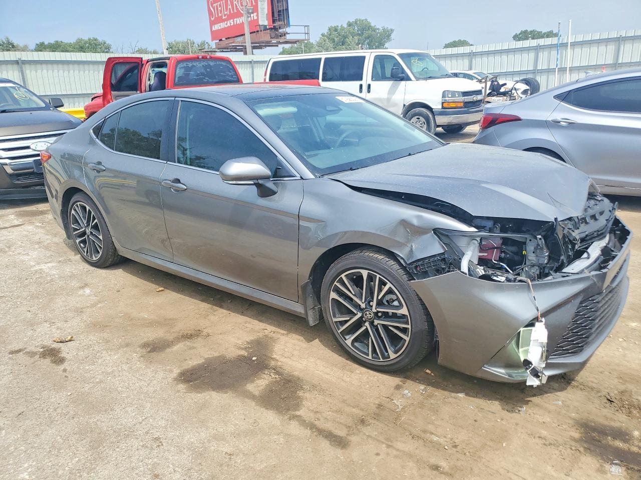 2026 Toyota Camry Xle - Фото 4