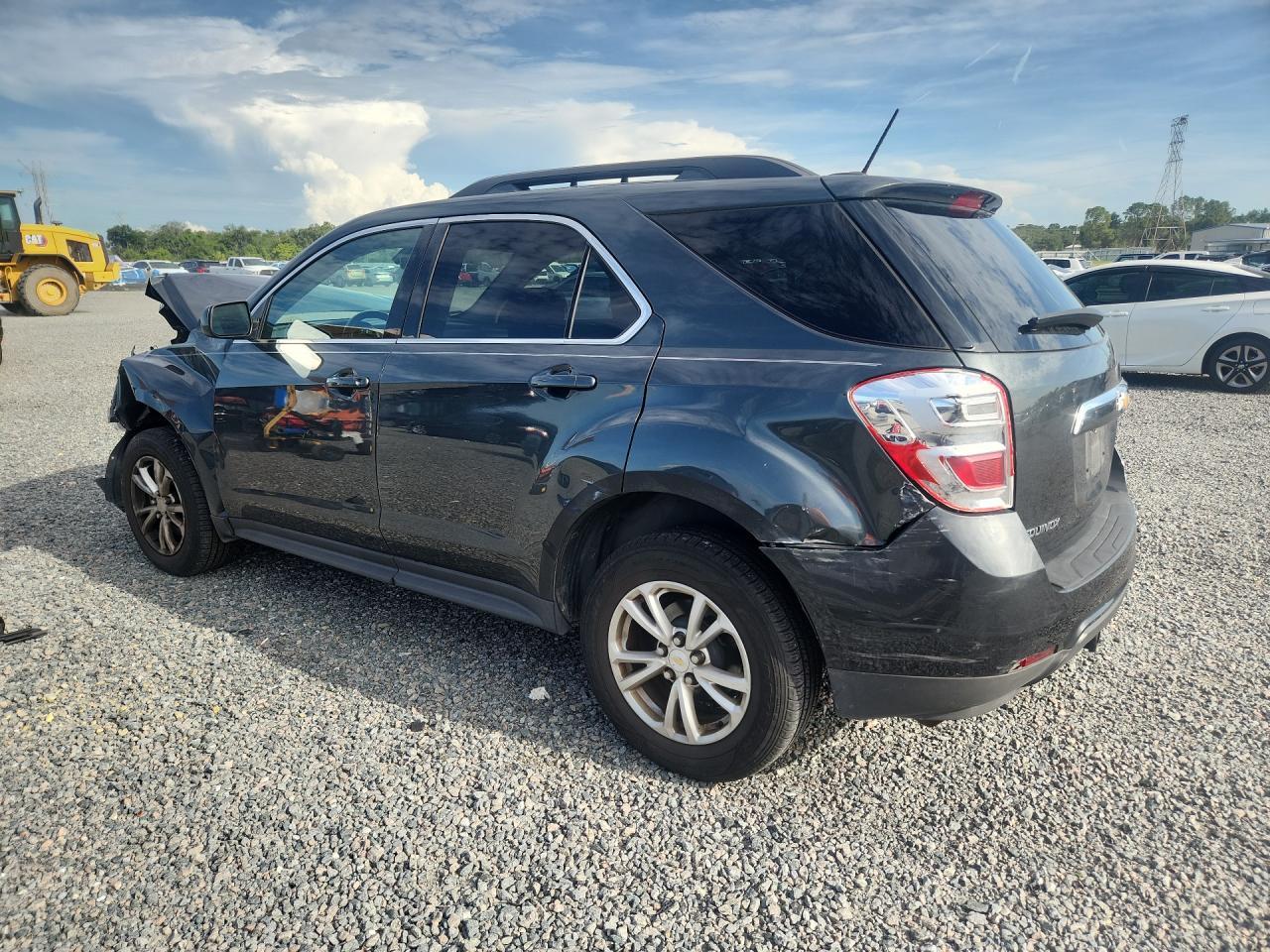 2017 Chevrolet Equinox Lt - Image 2