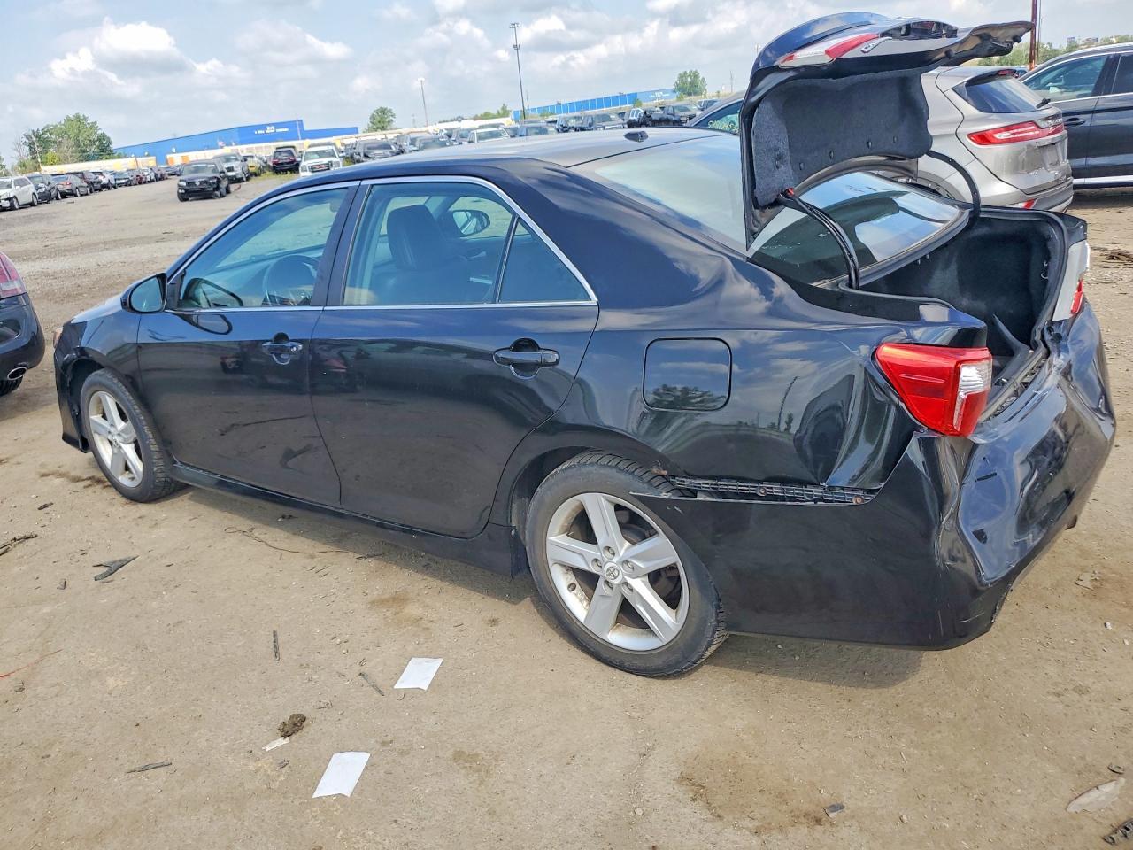 2012 Toyota Camry Se - Фото 2