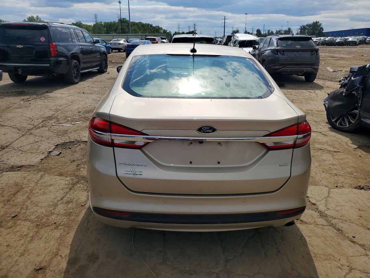 2017 Ford Fusion Se - Фото 6