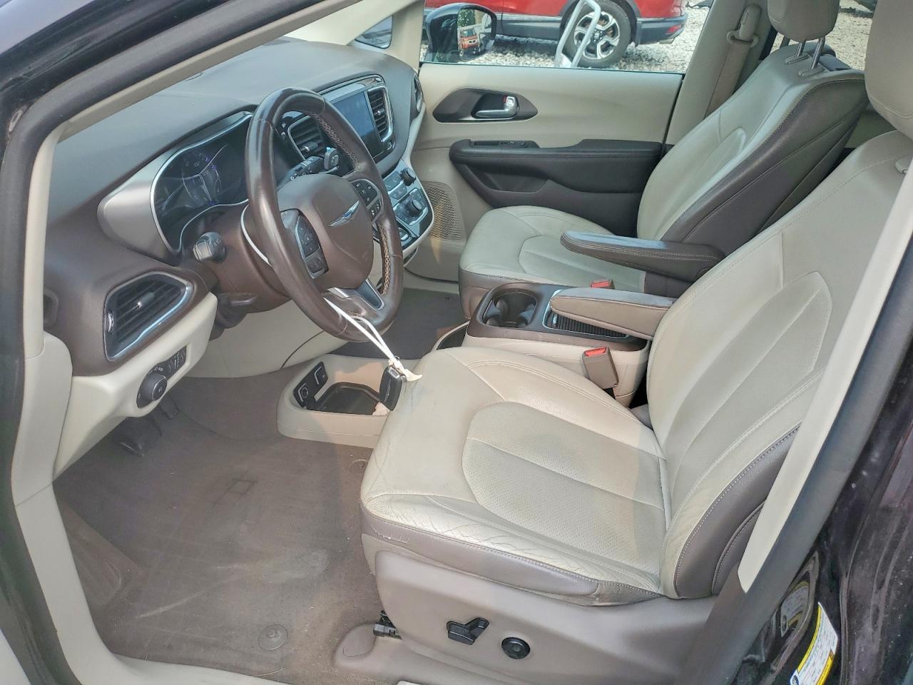 2017 Chrysler Pacifica Touring L Plus - Image 7