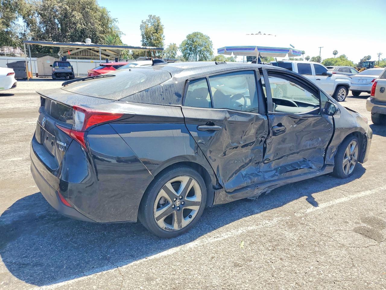 2022 Toyt Prius - Фото 3
