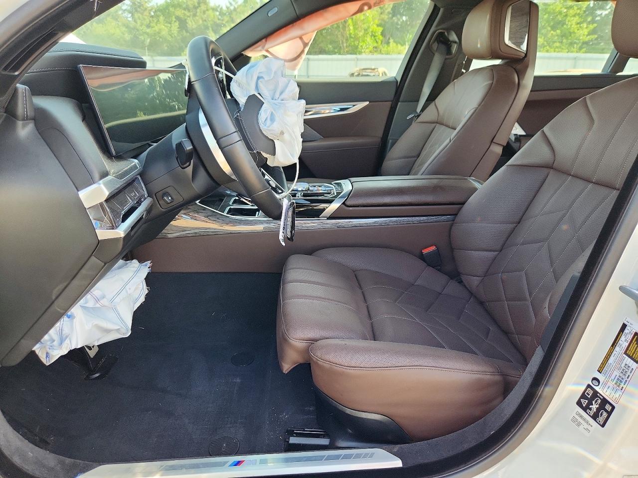 2025 BMW 760 Xi - Фото 7