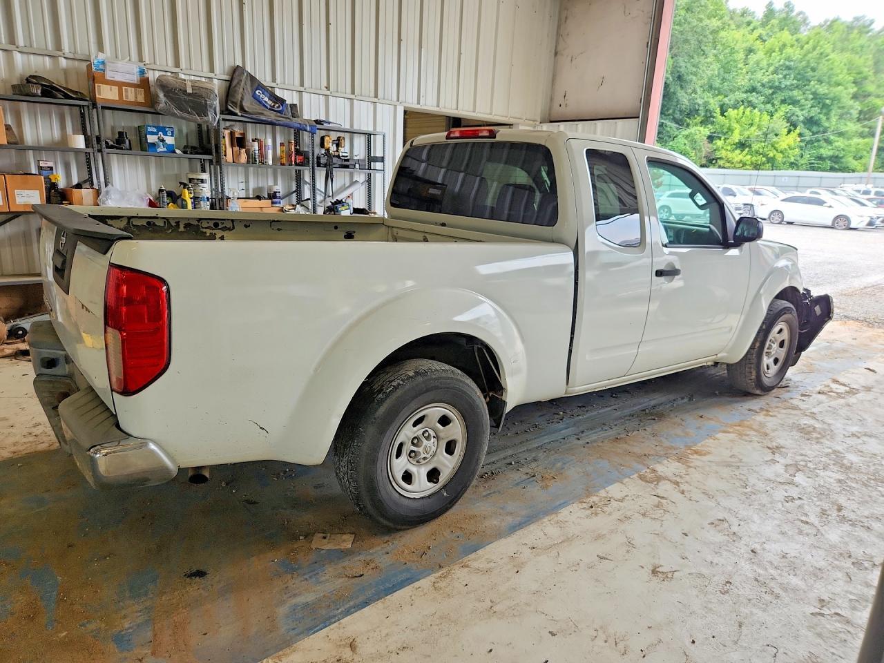 2013 Nissan Frontier S - Фото 3