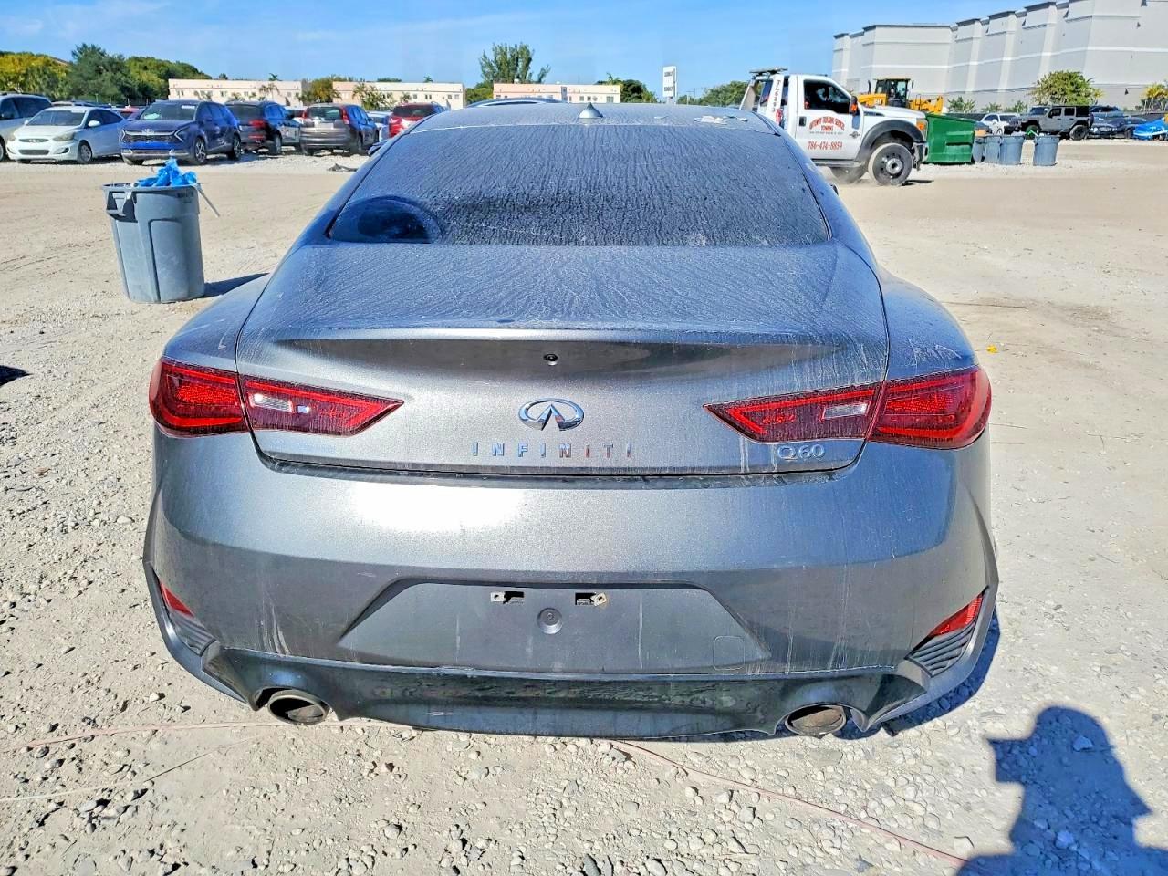 2017 Infiniti Q60 2.0T Premium - Image 6
