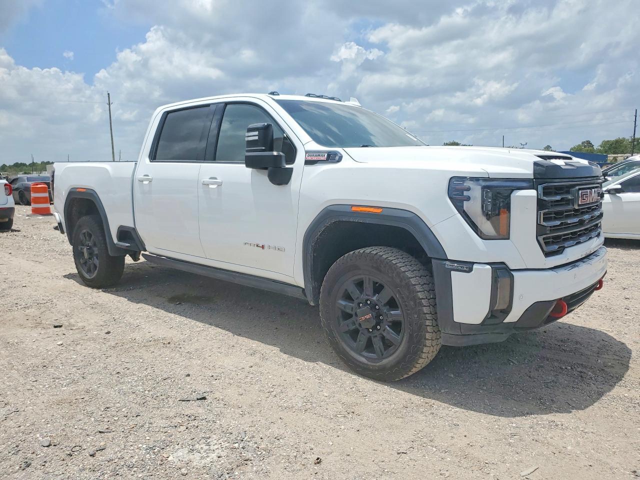 2024 GMC Sierra K2500 At4 - Image 4