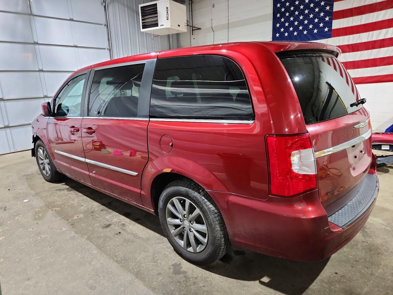 2015 Chrysler Town & Country S - Image 2
