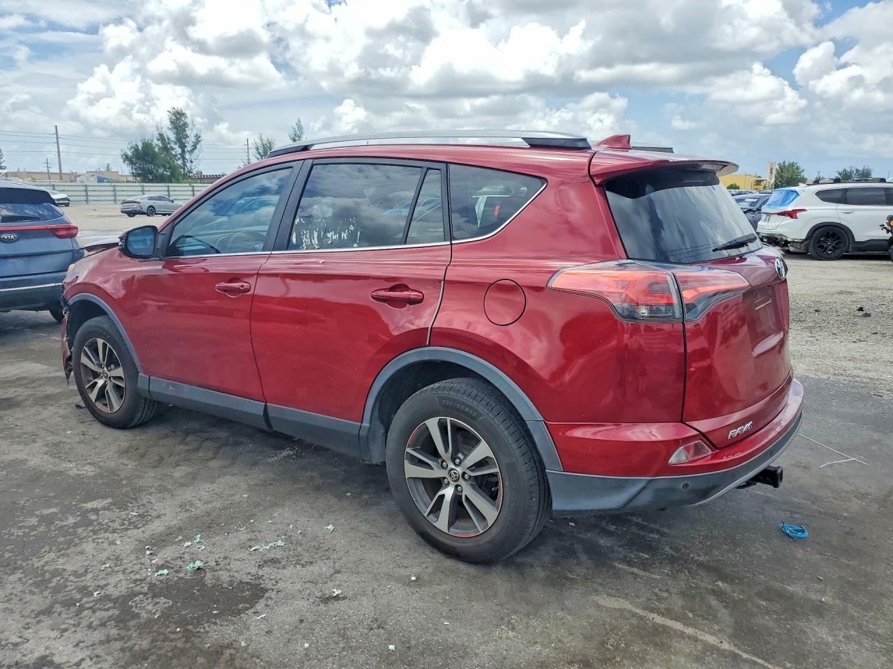 2018 Toyota Rav4 Xle - Фото 2