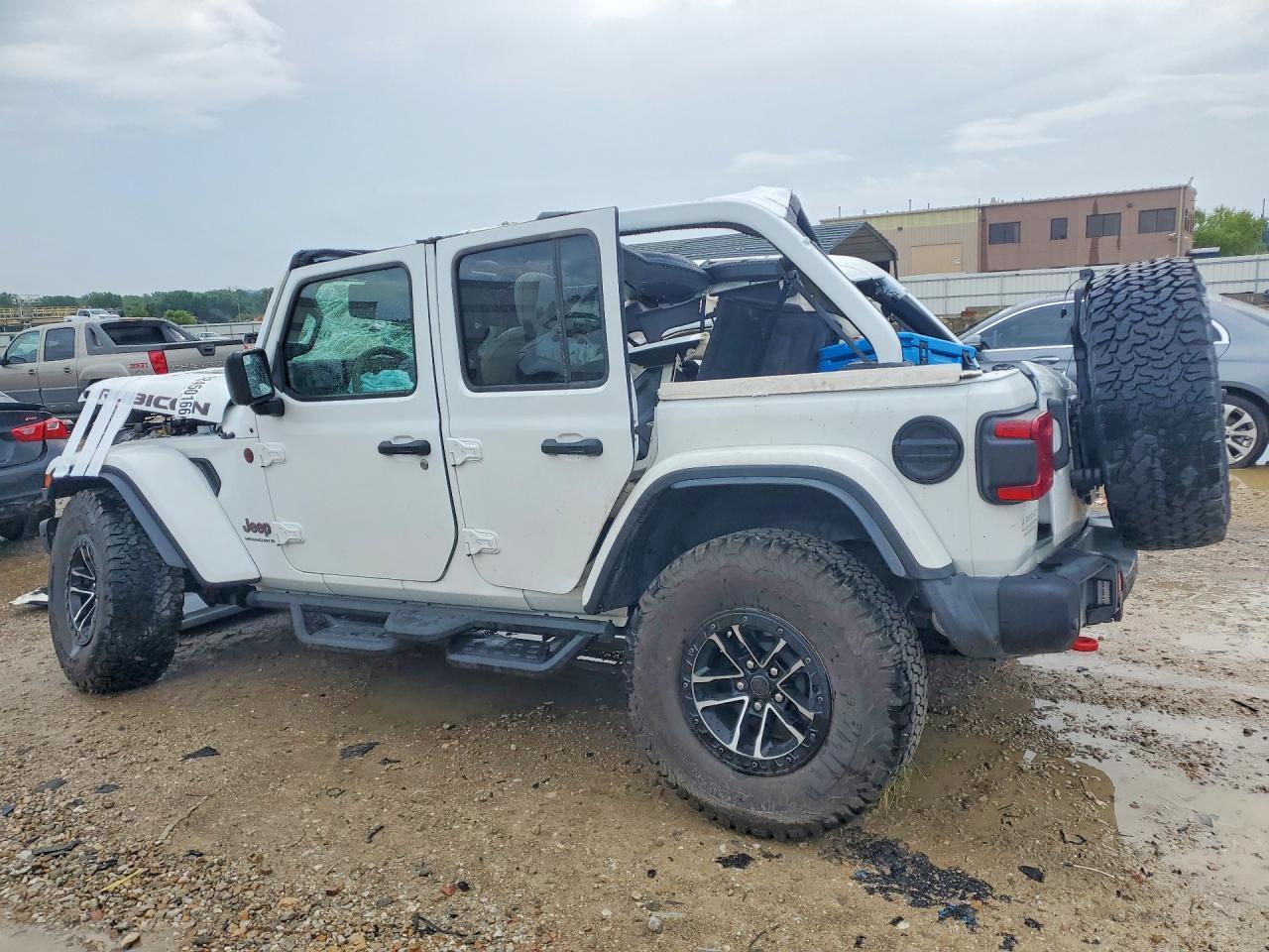 2025 Jeep Wrangler Rubicon - Image 2