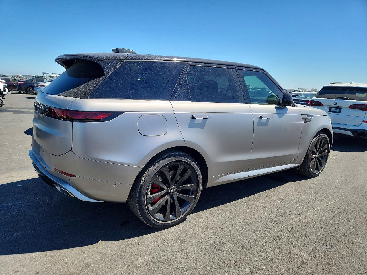 2025 Land Rover Range Rover Sport Autobiography - Image 3