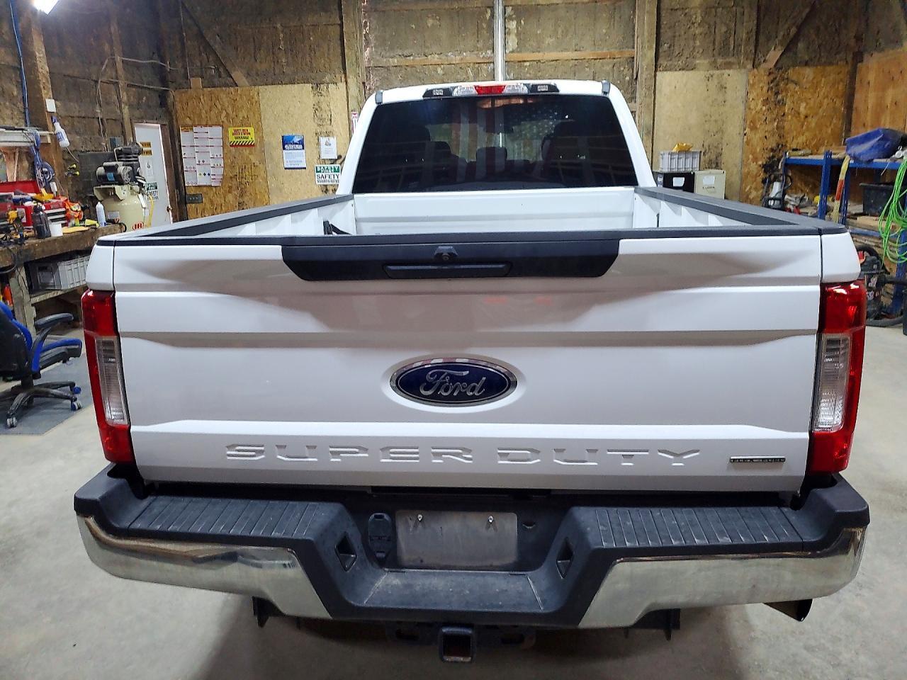 2019 Ford F350 Super Duty - Фото 6