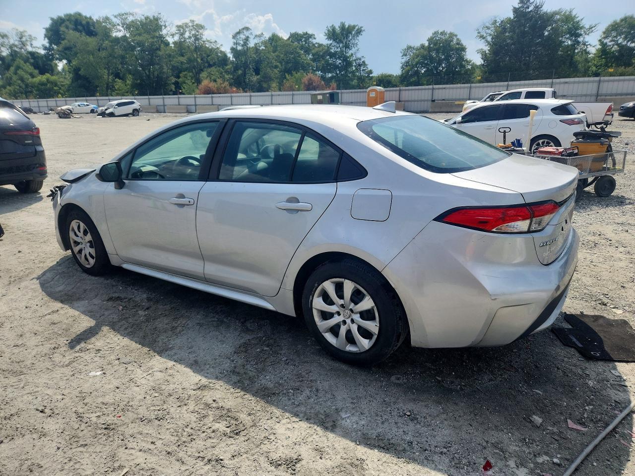 2022 Toyota Corolla Le - Фото 2