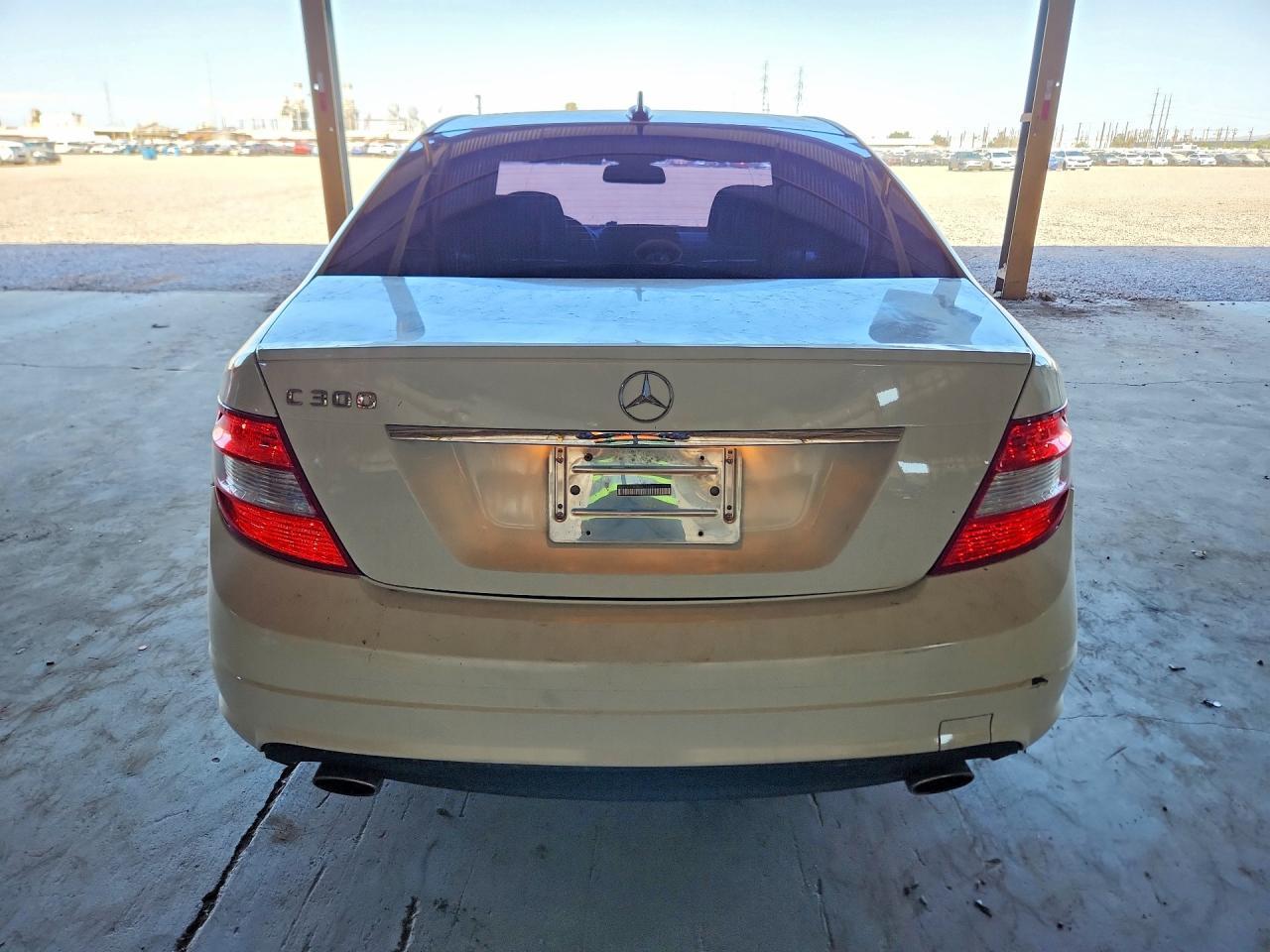 2011 Mercedes-Benz C 300 - Фото 6