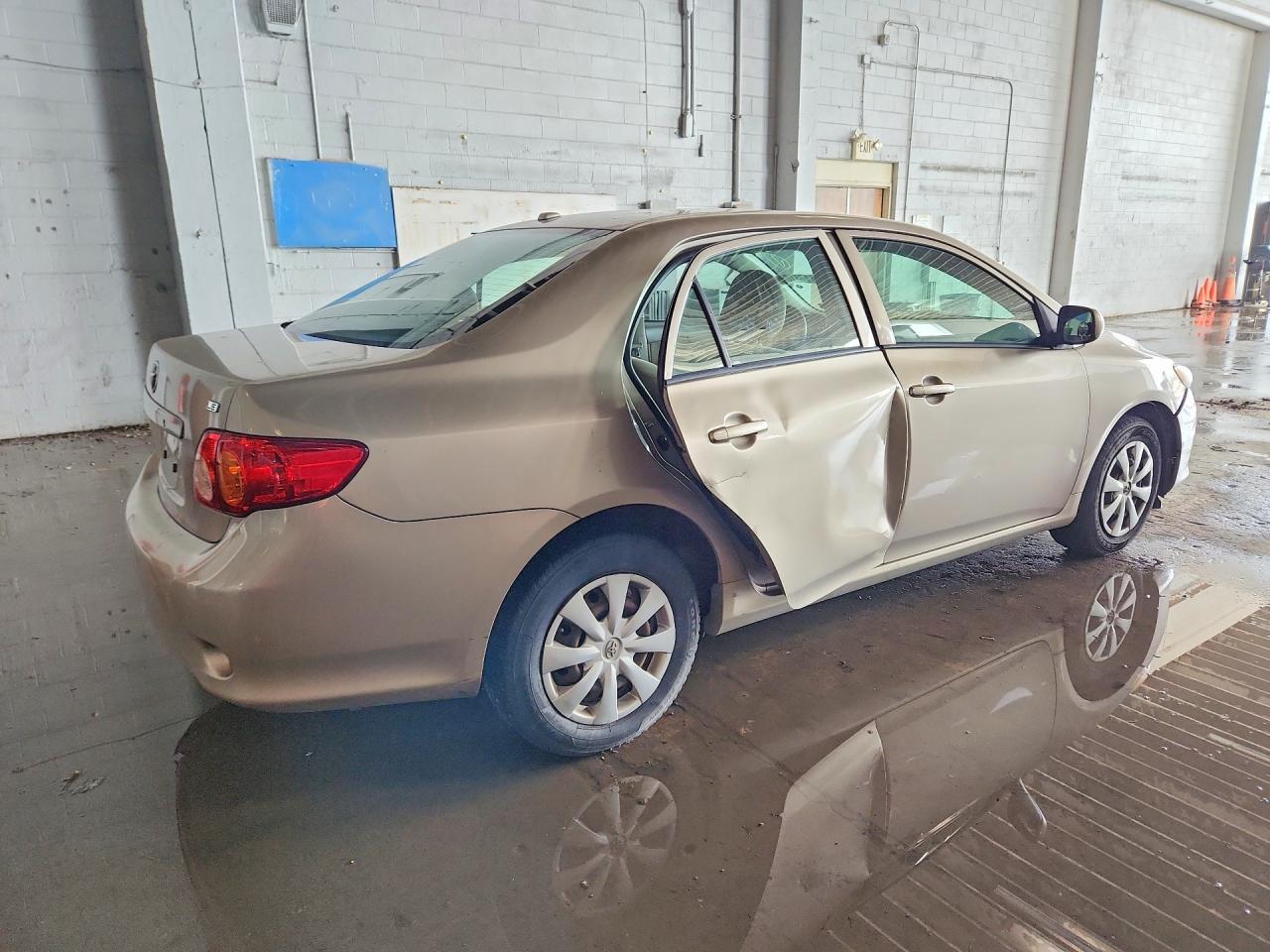 2009 Toyota Corolla Le - Фото 3