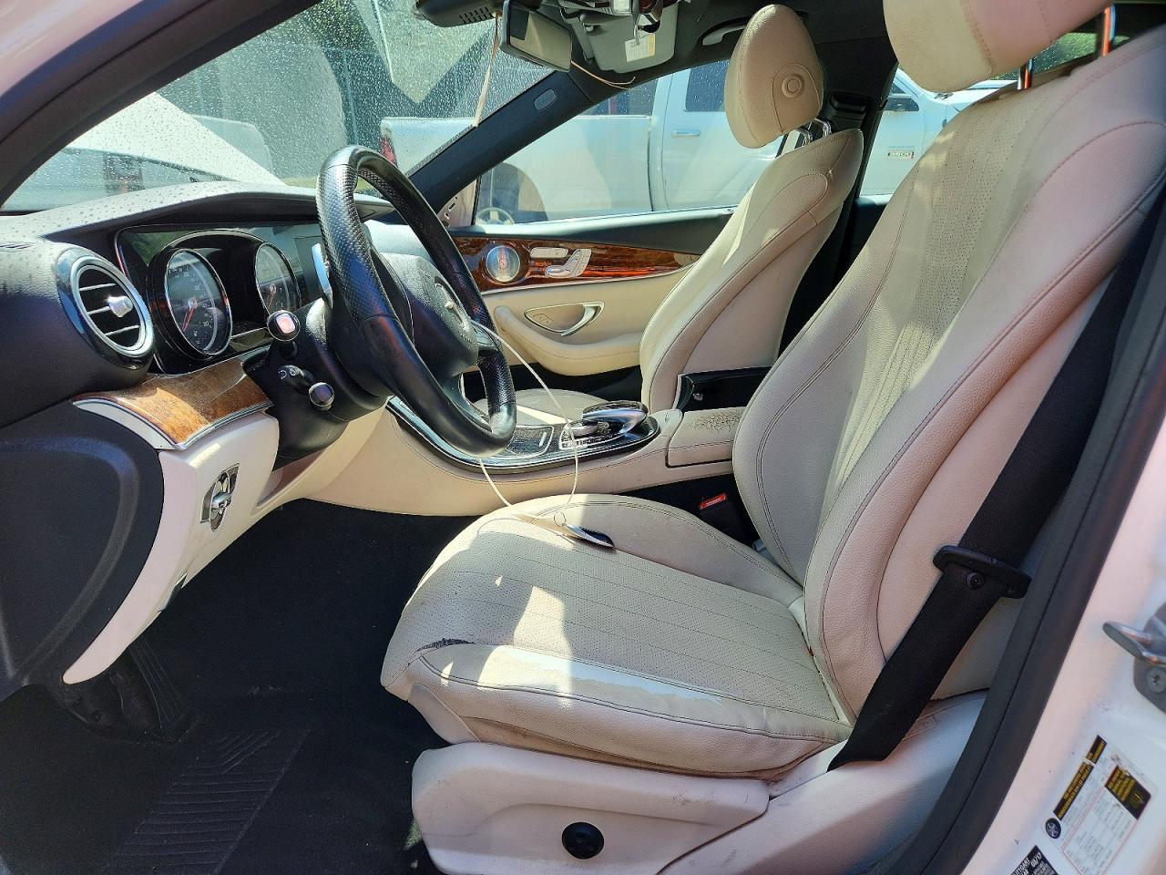 2017 Mercedes-Benz E 300 4Matic - Image 7