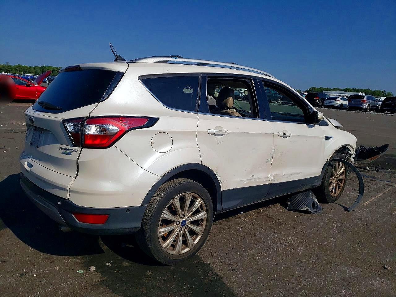 2018 Ford Escape Titanium - Фото 3
