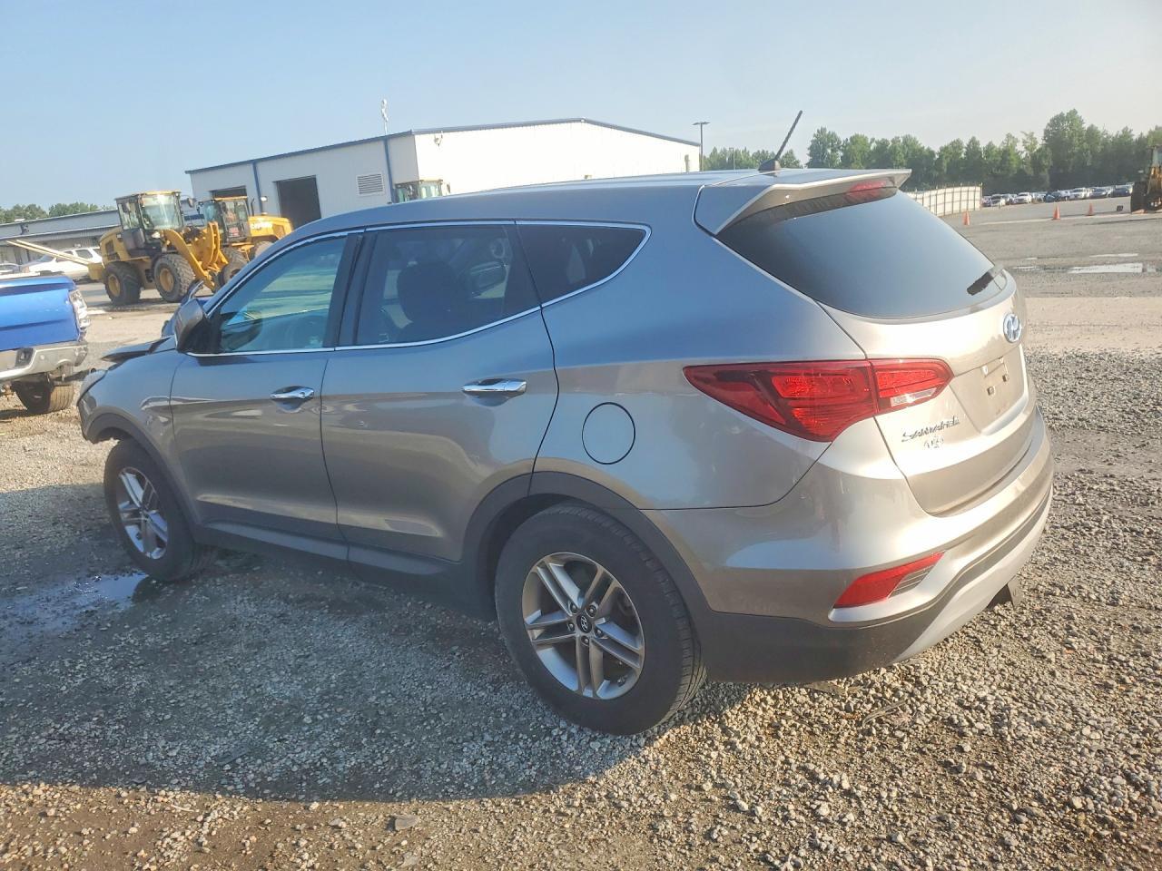 2018 Hyundai Santa Fe Sport 2.4L - Фото 2