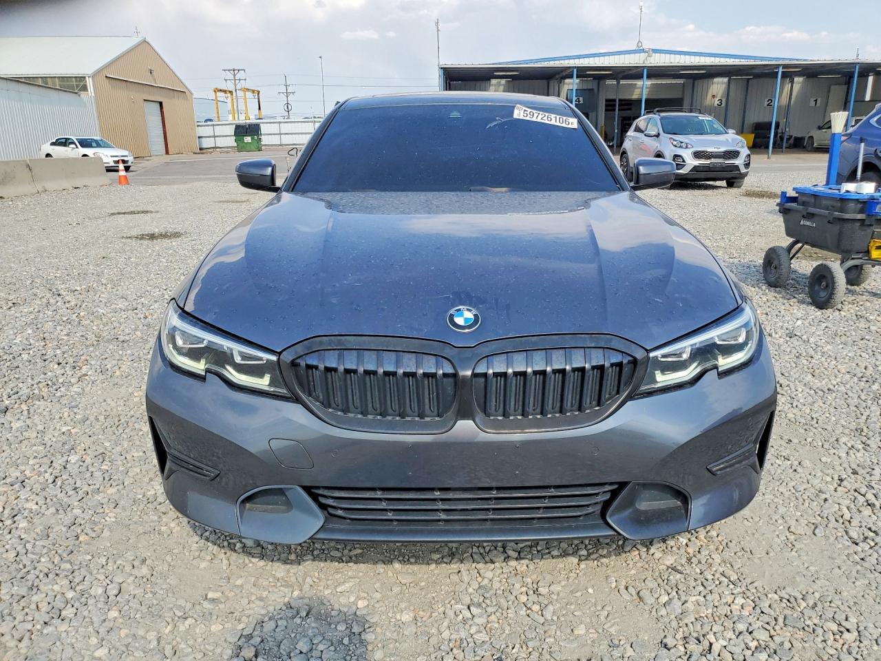 2021 BMW 330Xi - Фото 5