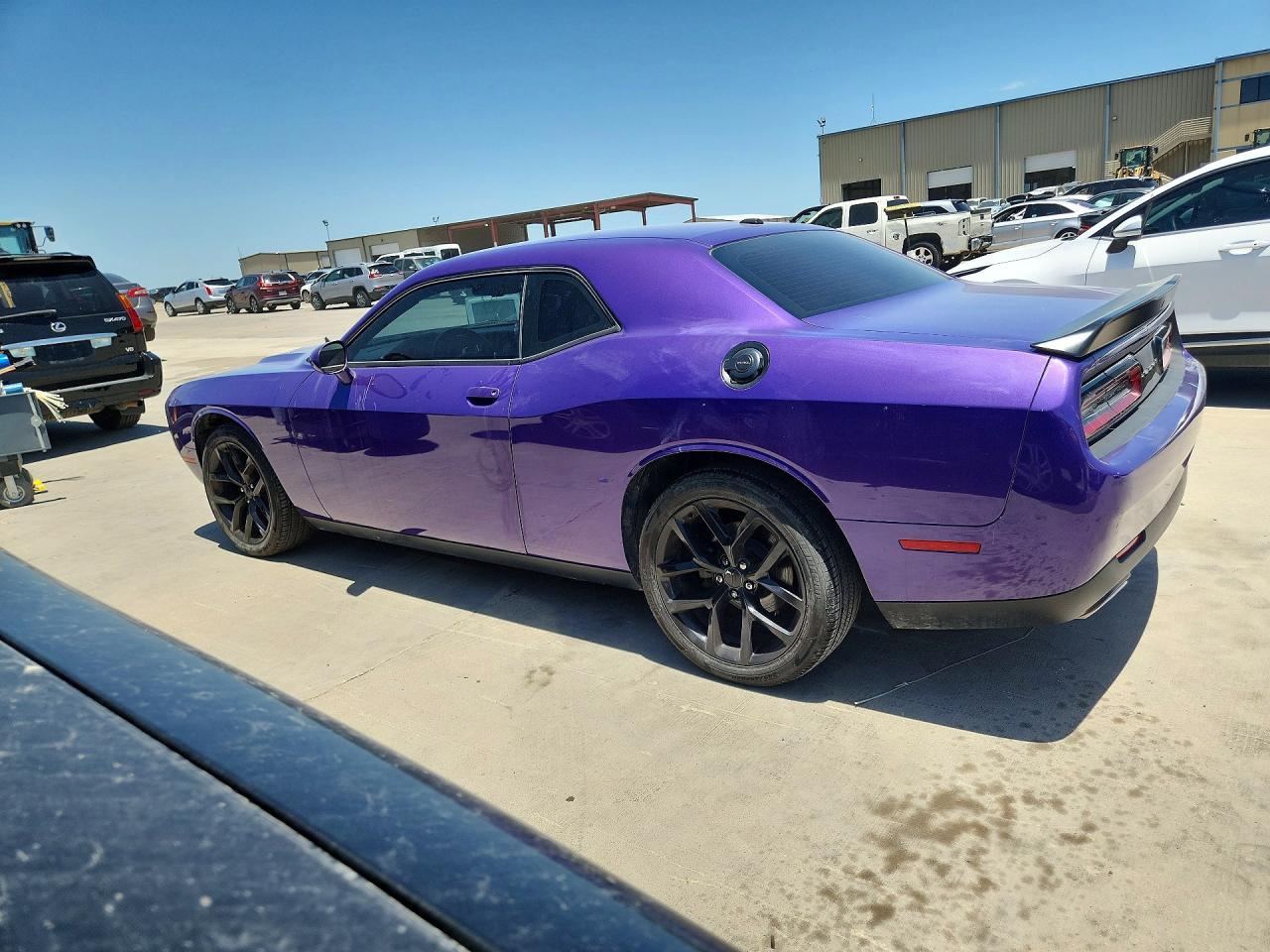 2023 Dodge Challenger Sxt - Фото 2
