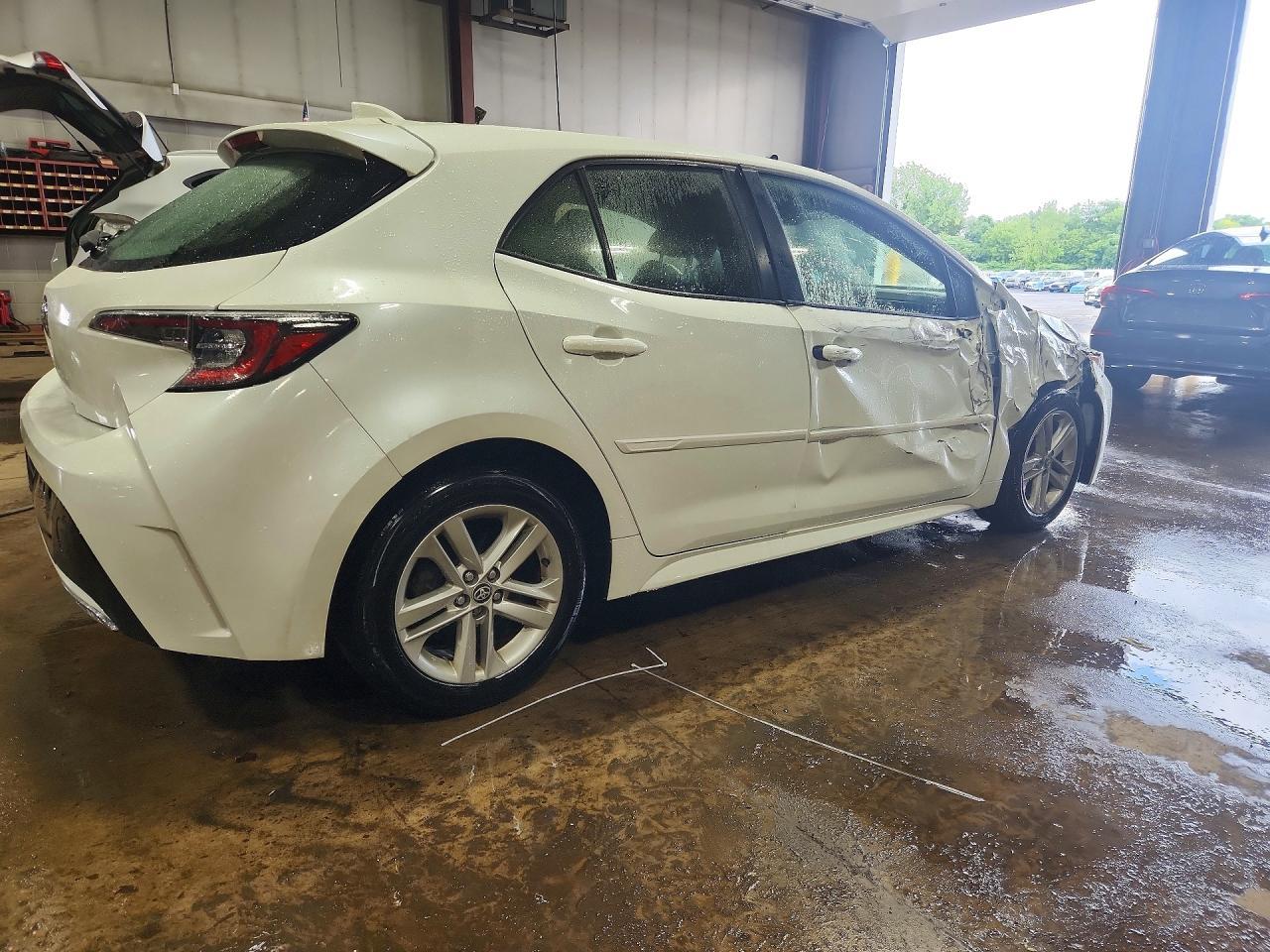 2019 Toyota Corolla Hatchback Se - Фото 3
