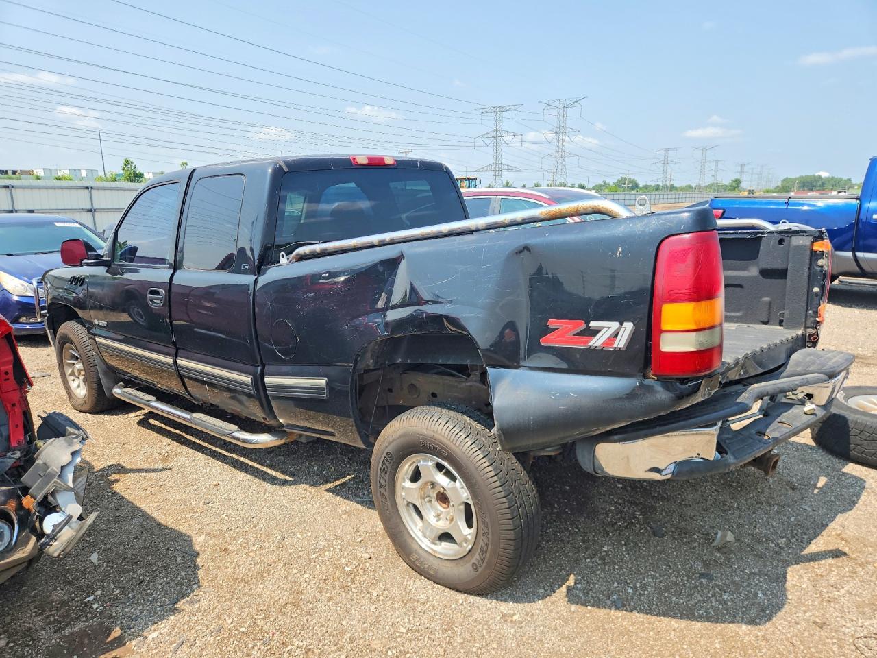 1999 Chevrolet Silverado K1500 - Image 2