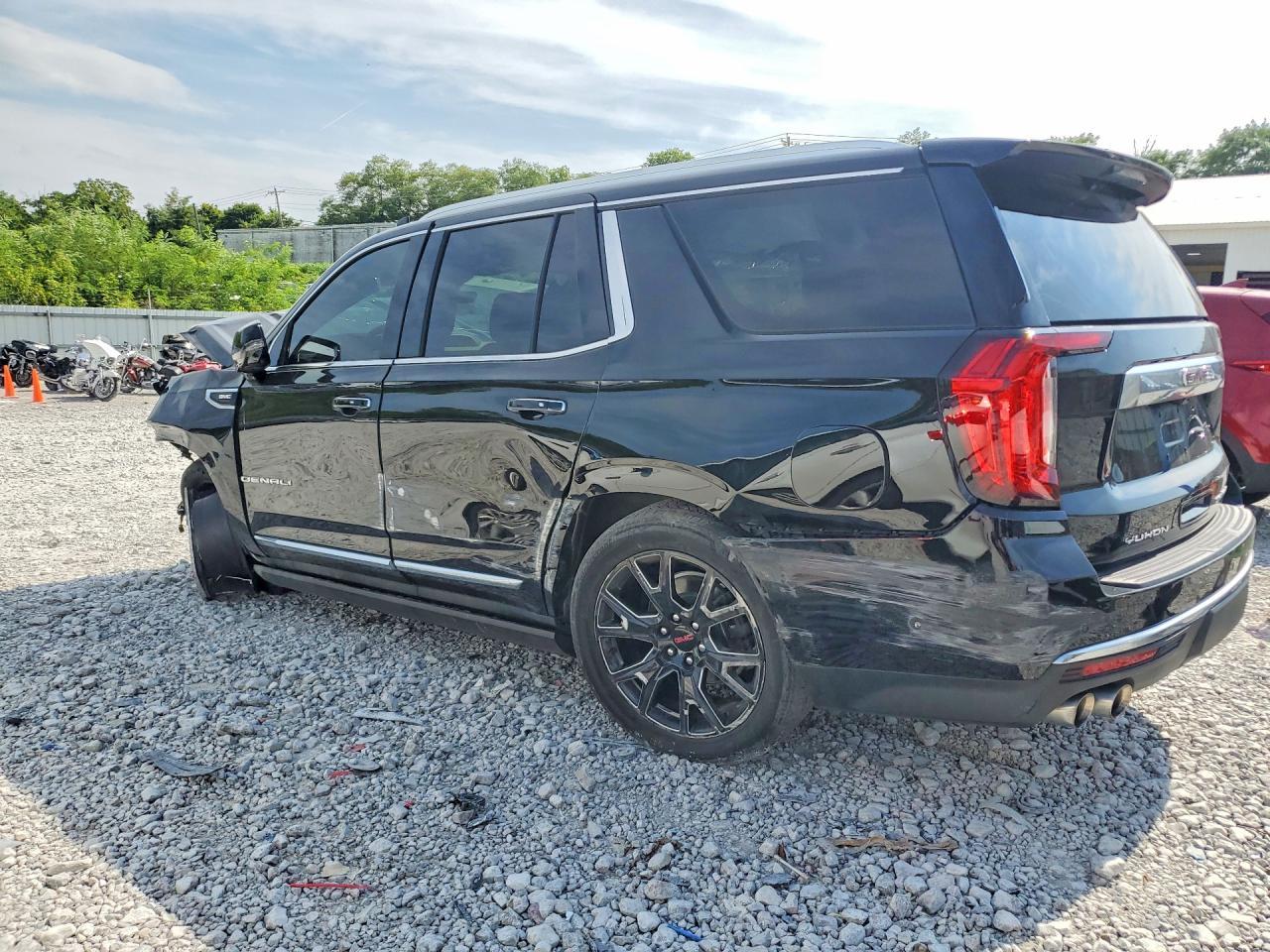2024 GMC Yukon Denali - Image 2
