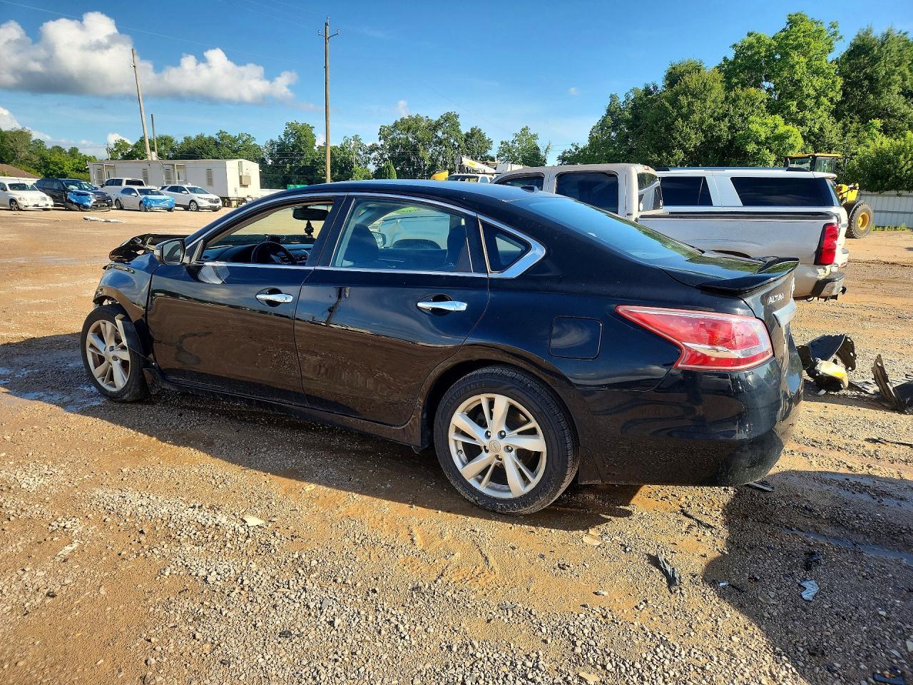 2013 Nissan Altima - Фото 2