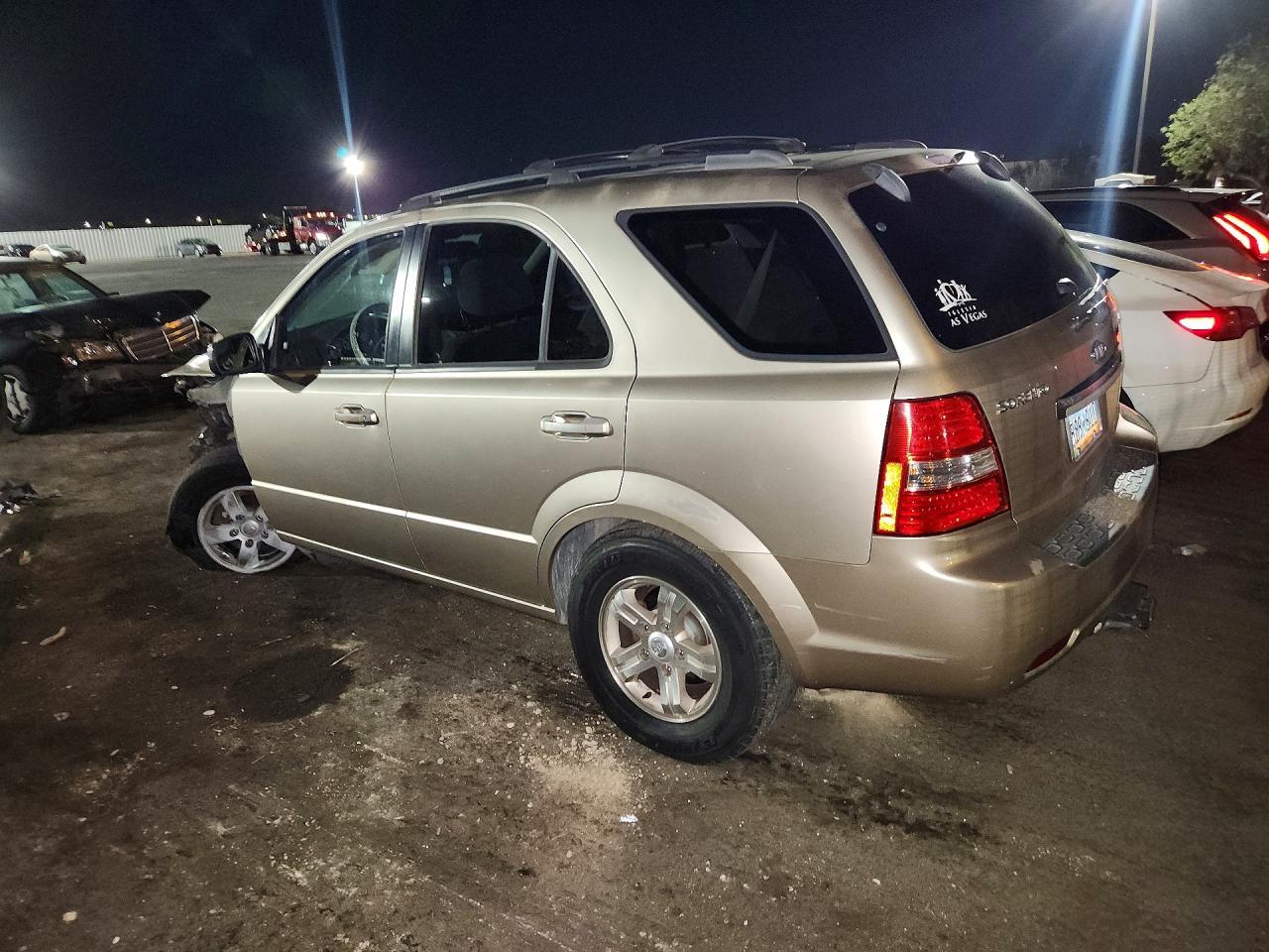 2007 Kia Sorento Base - Image 2