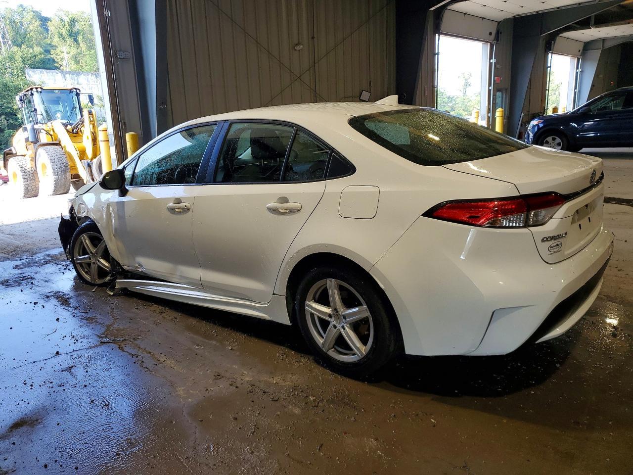 2020 Toyota Corolla Le - Image 2