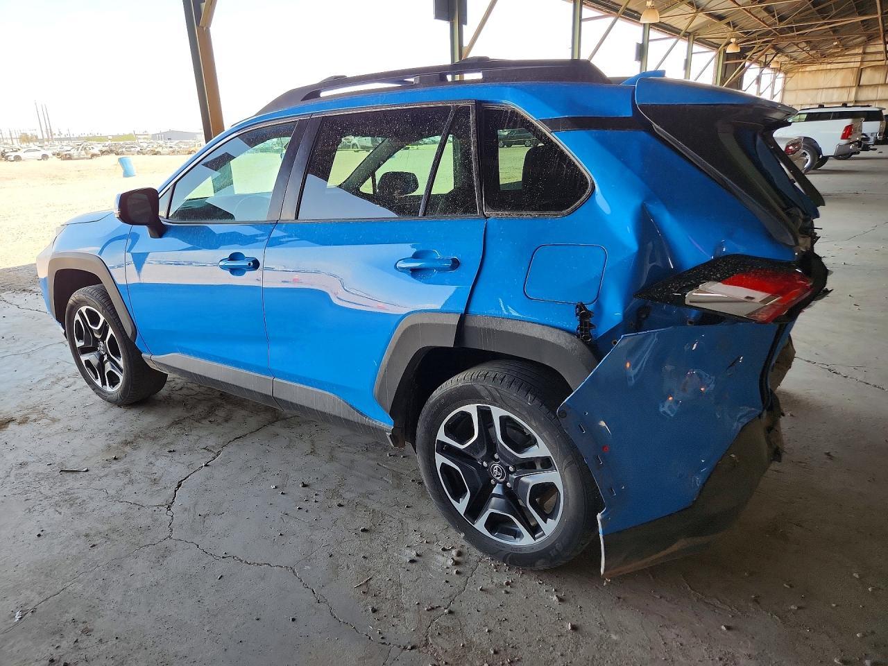 2019 Toyota Rav4 Adventure - Фото 2