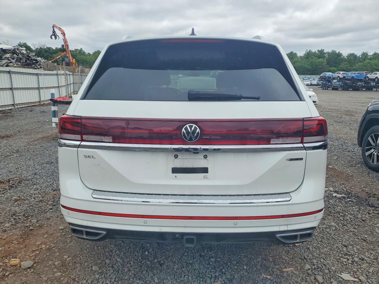2024 Volkswagen Atlas Sel Premium R-Line - Image 6
