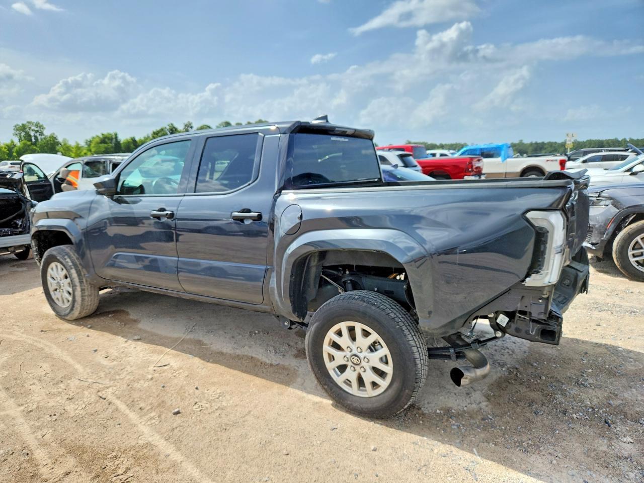2025 Toyota Tacoma Sr - Фото 2