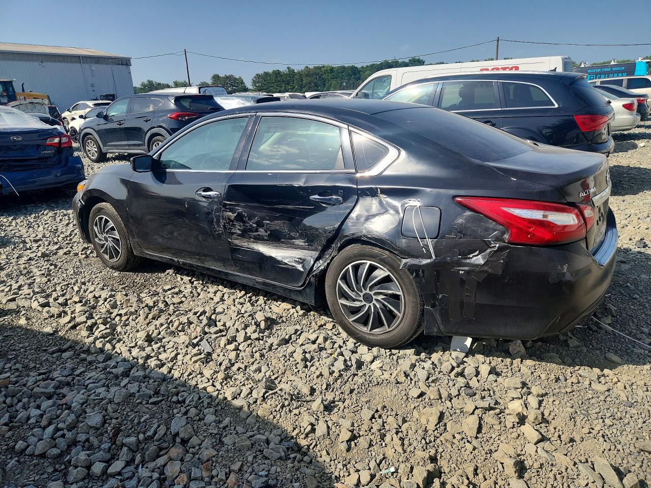 2016 Nissan Altima 2.5 S - Фото 2