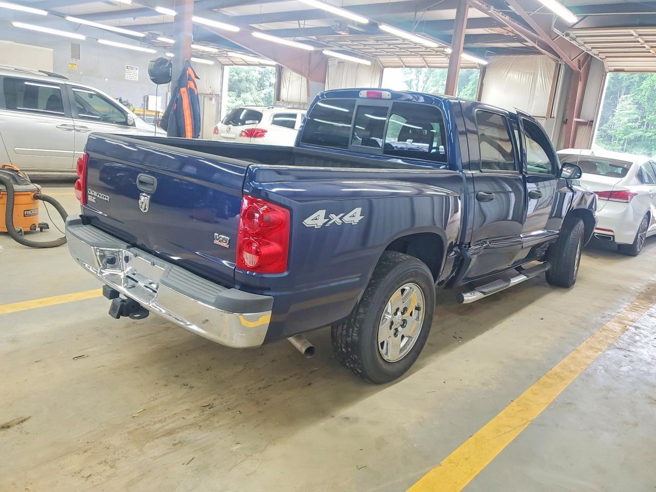 2005 Dodge Dakota Quad Slt - Фото 3