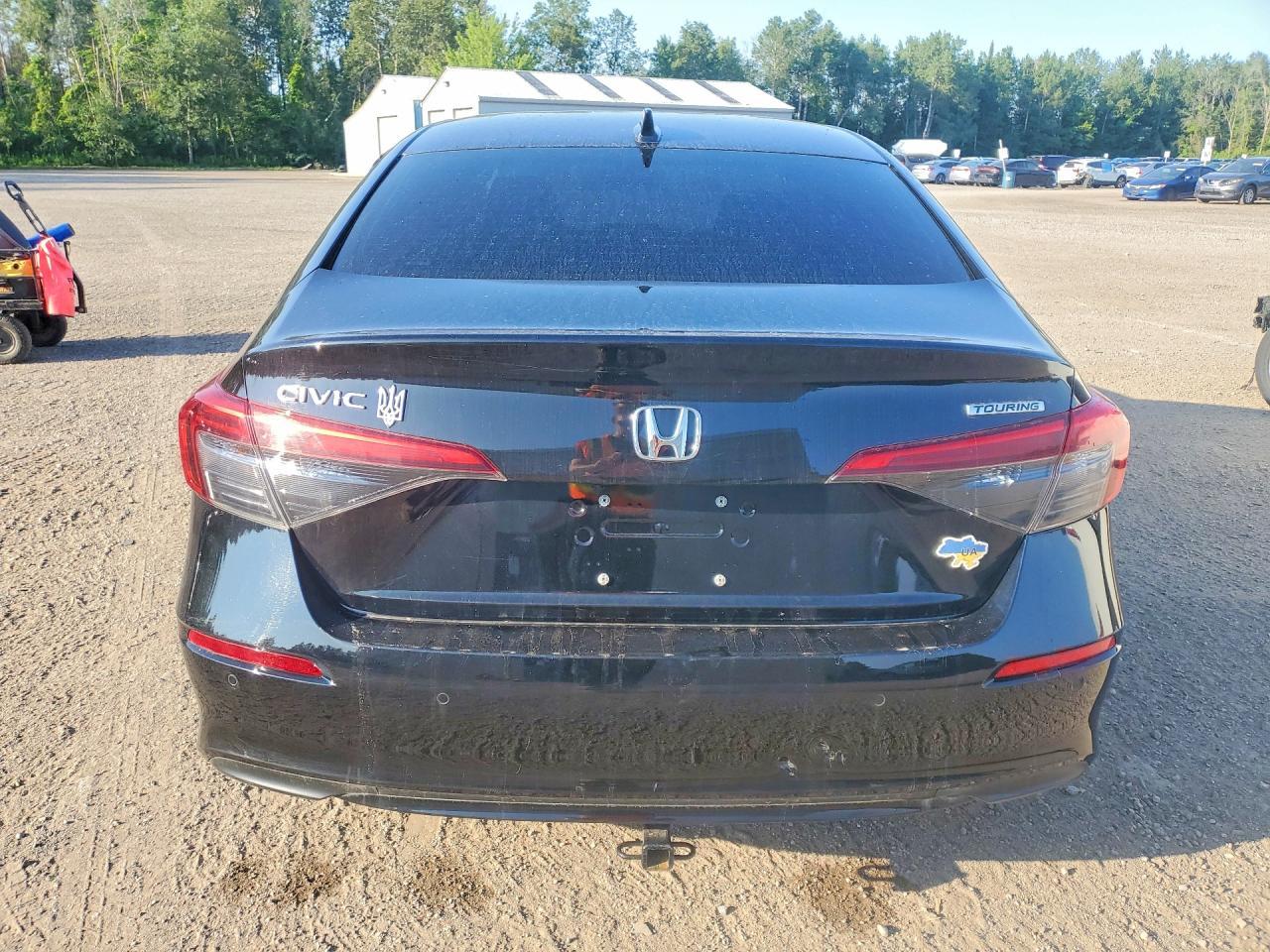 2022 Honda Civic Touring - Image 6
