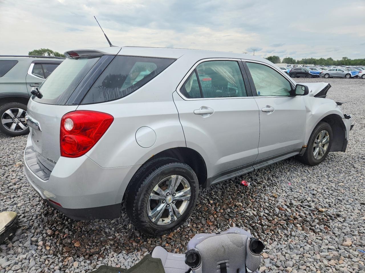 2012 Chevrolet Equinox Ls - Image 3