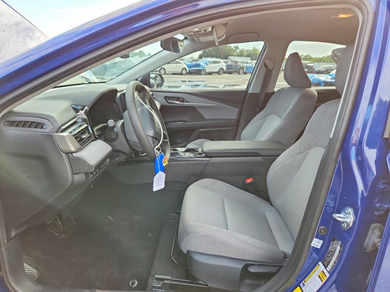 2025 Toyota Camry Le - Фото 7