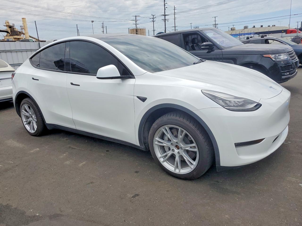 2023 Tesla Model Y - Фото 4
