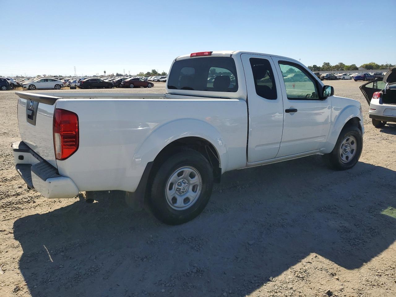 2020 Nissan Frontier S - Image 3