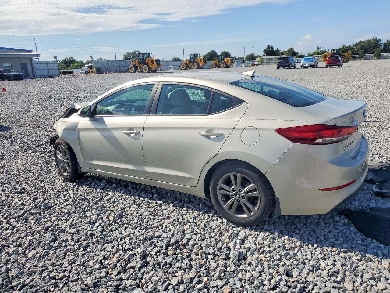 2018 Hyundai Elantra Sel - Фото 2
