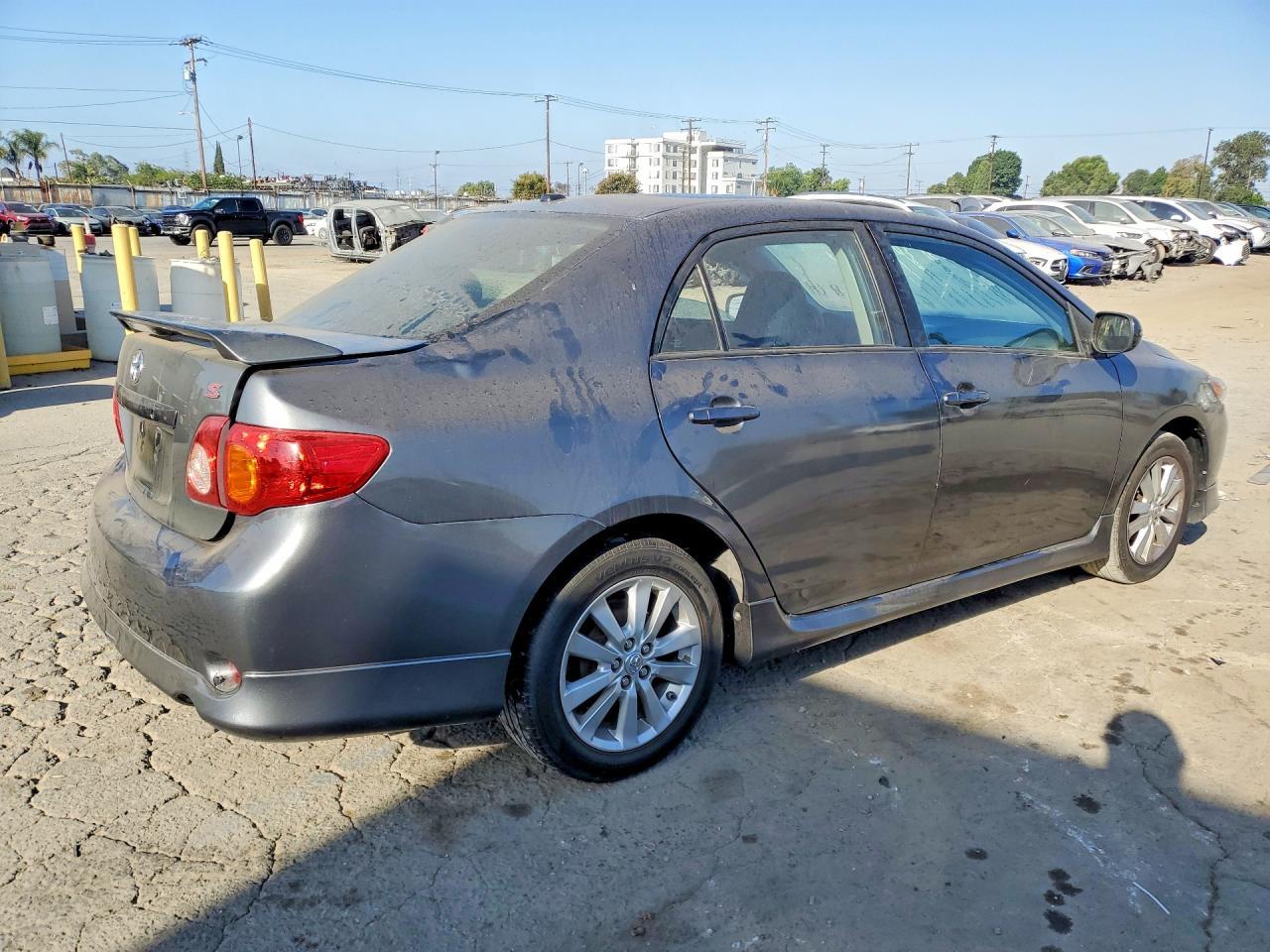 2010 Toyota Corolla S - Фото 3