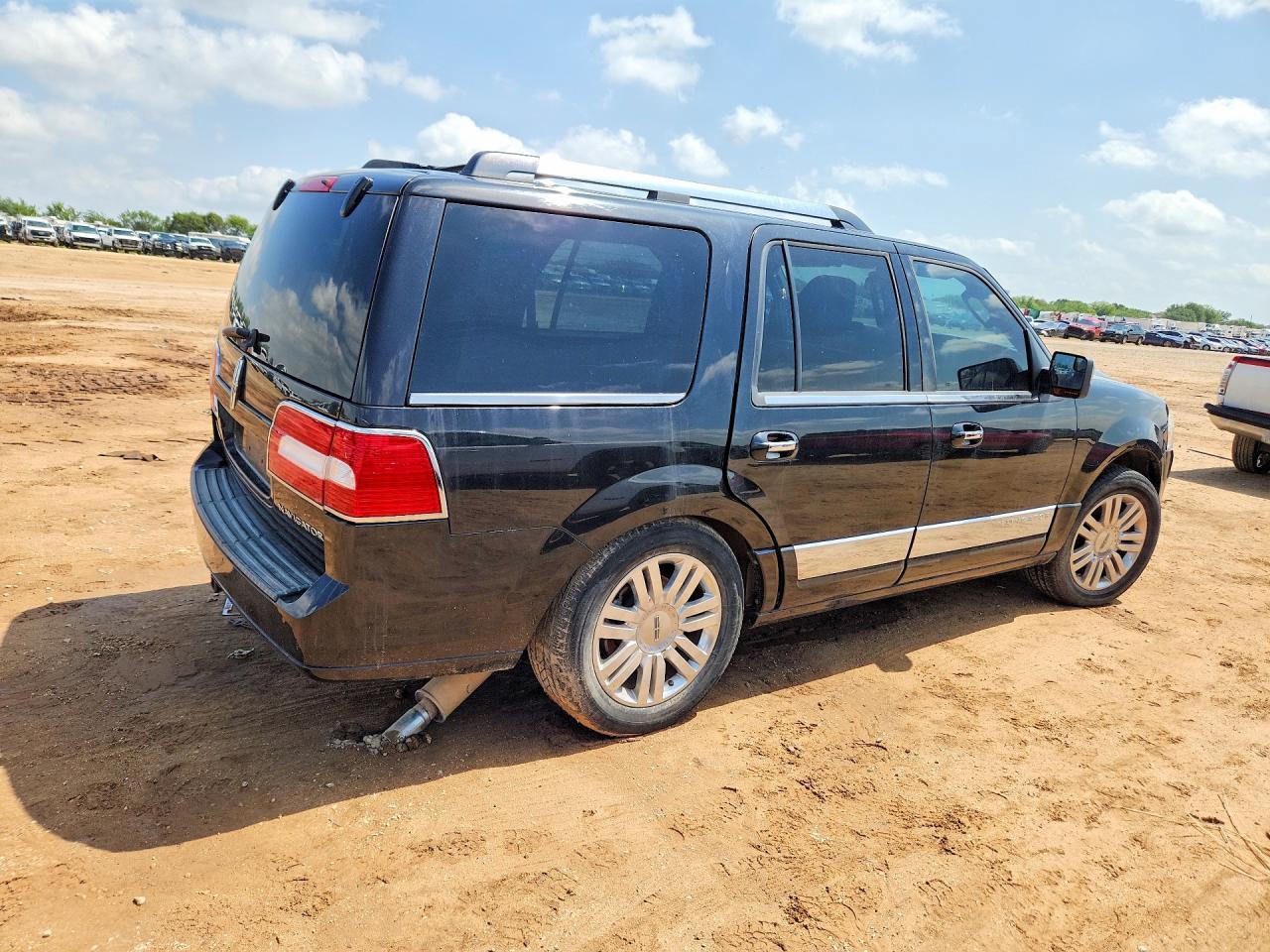 2013 Lincoln Navigator - Фото 3