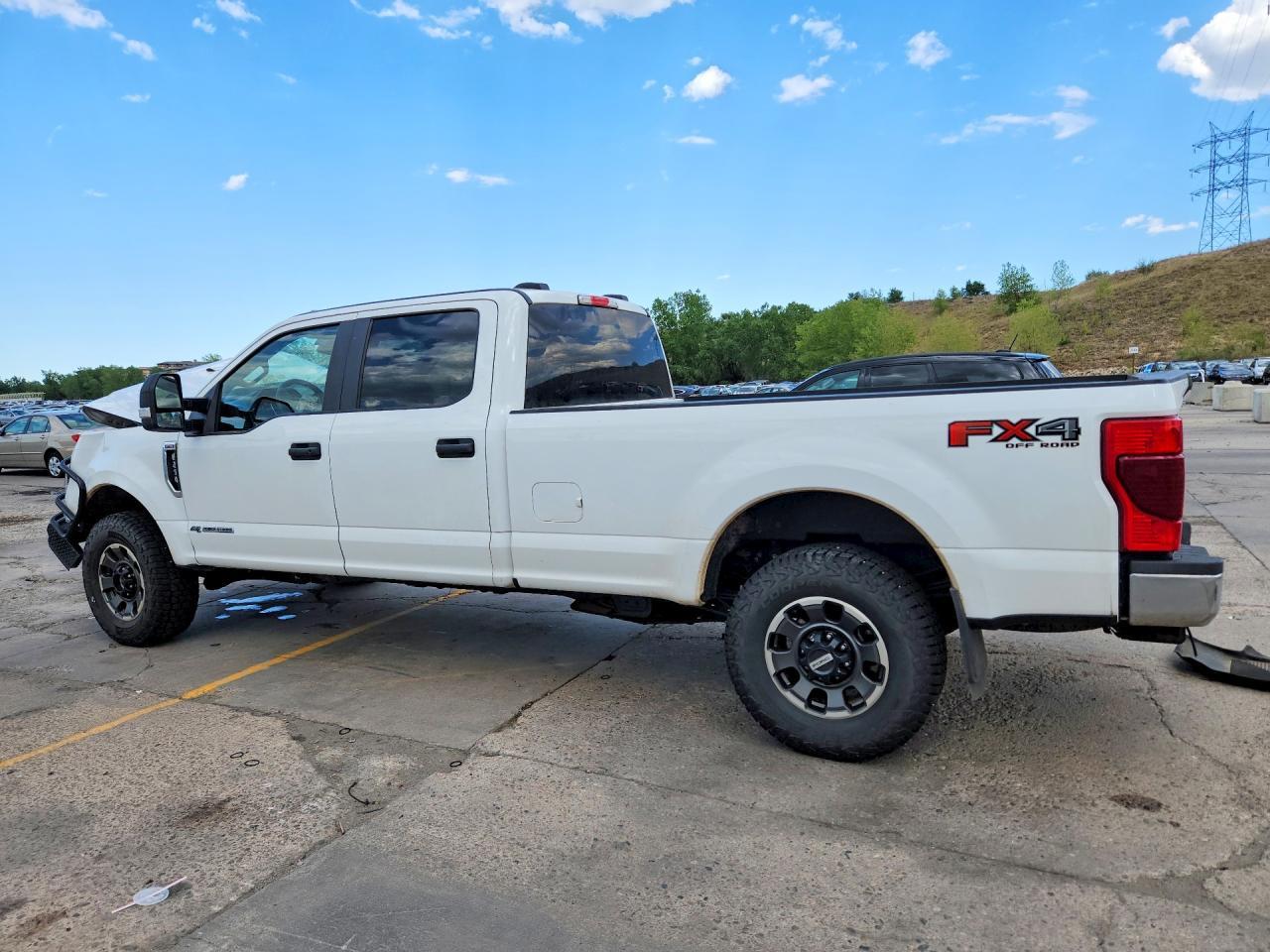 2022 Ford F250 Super Duty - Фото 2